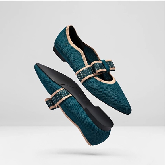 VIVAIA pointed toe Mary Jane flats size 7 peacock NWOT — sold out everywhere - Picture 6 of 16